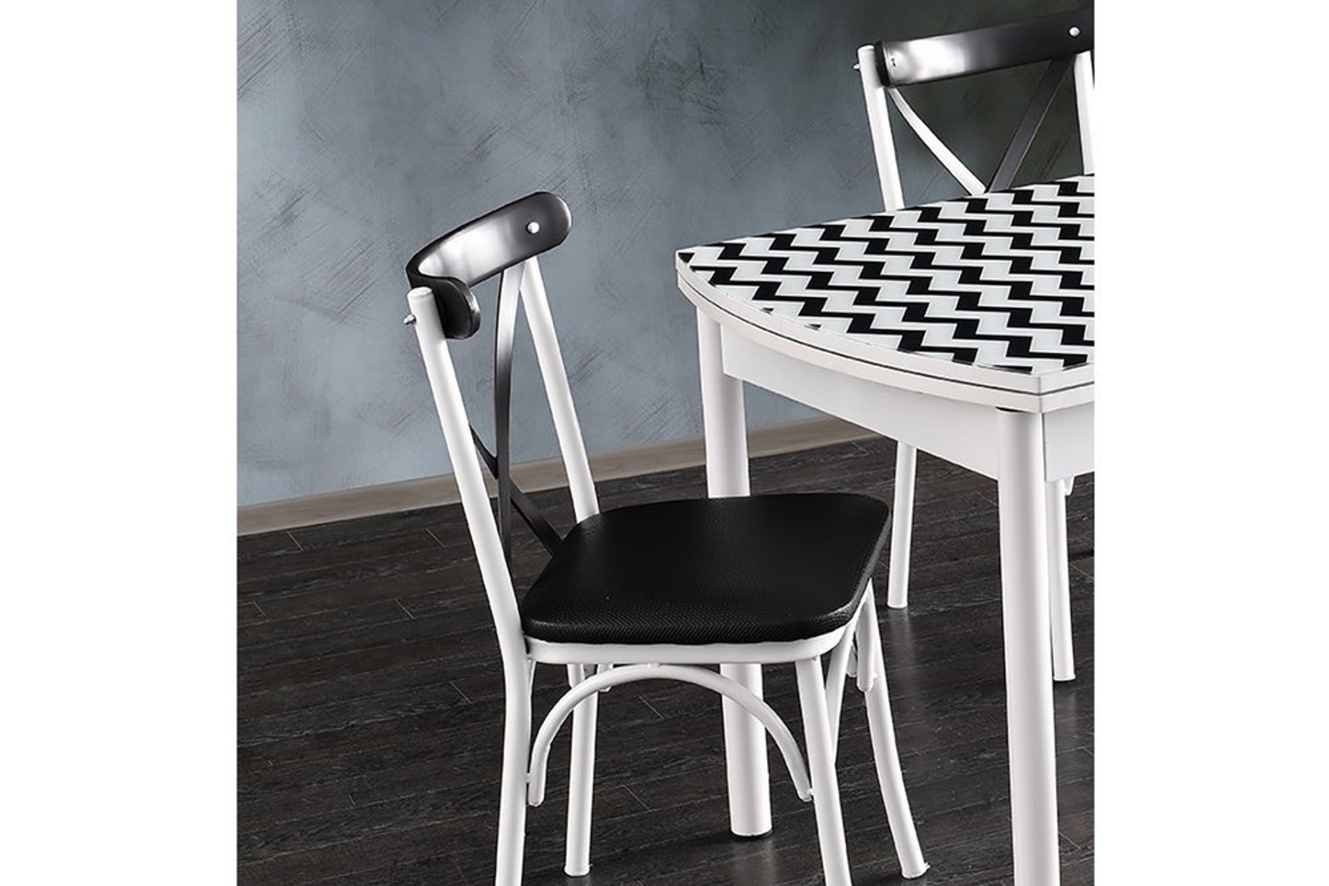 BAHAR ÇAPRAZ SANDALYE SİYAHBEYAZ FİYATI Vivense