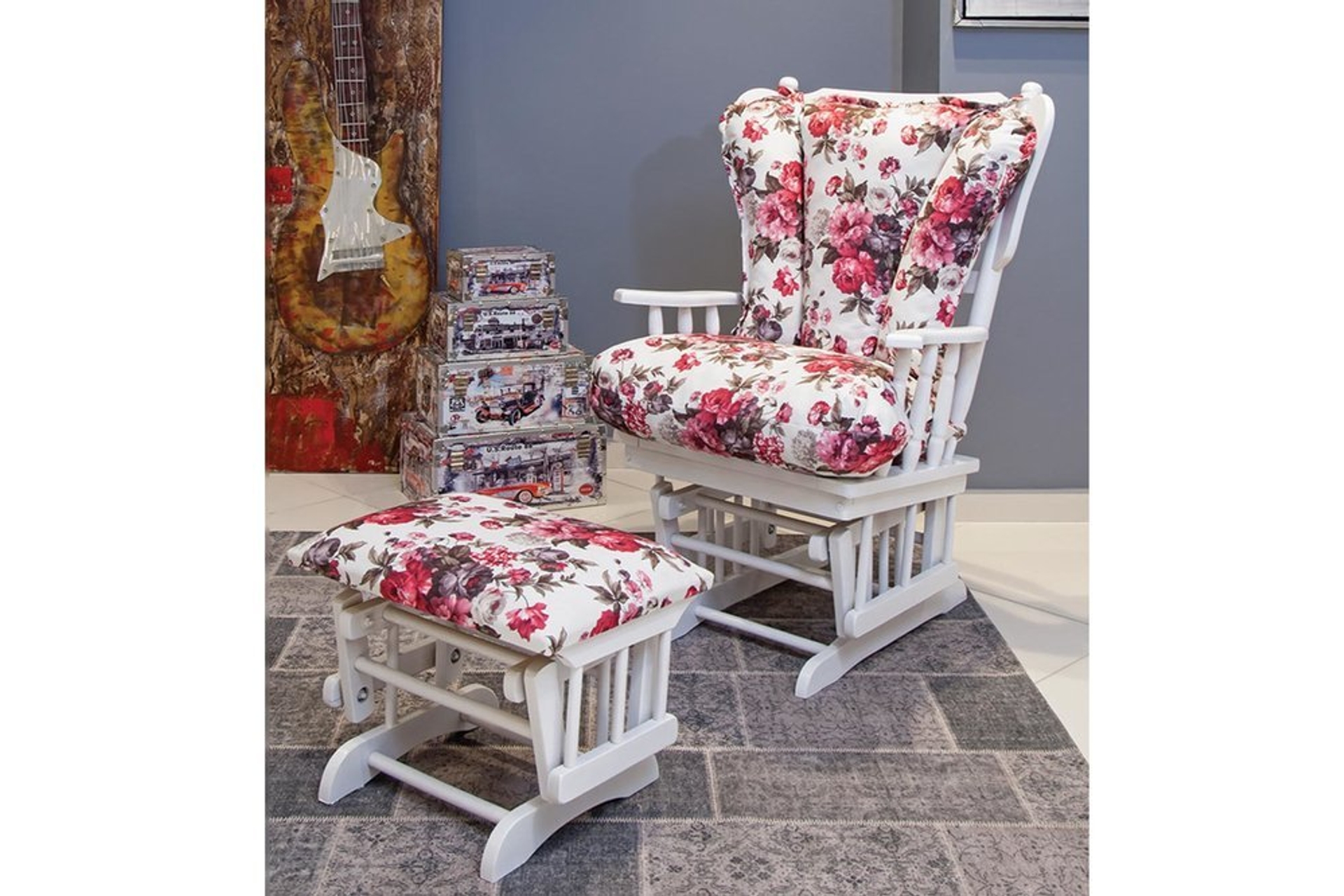 Baroque Schommelstoel met Bloemmotief, Roze & Wit