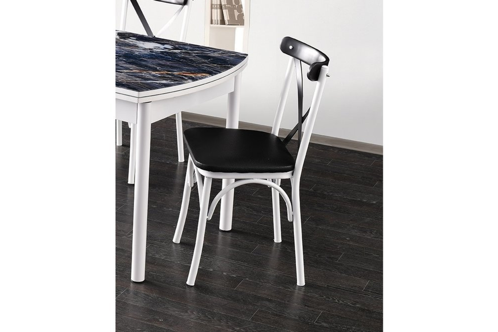 BAHAR ÇAPRAZ SANDALYE SİYAHBEYAZ FİYATI Vivense