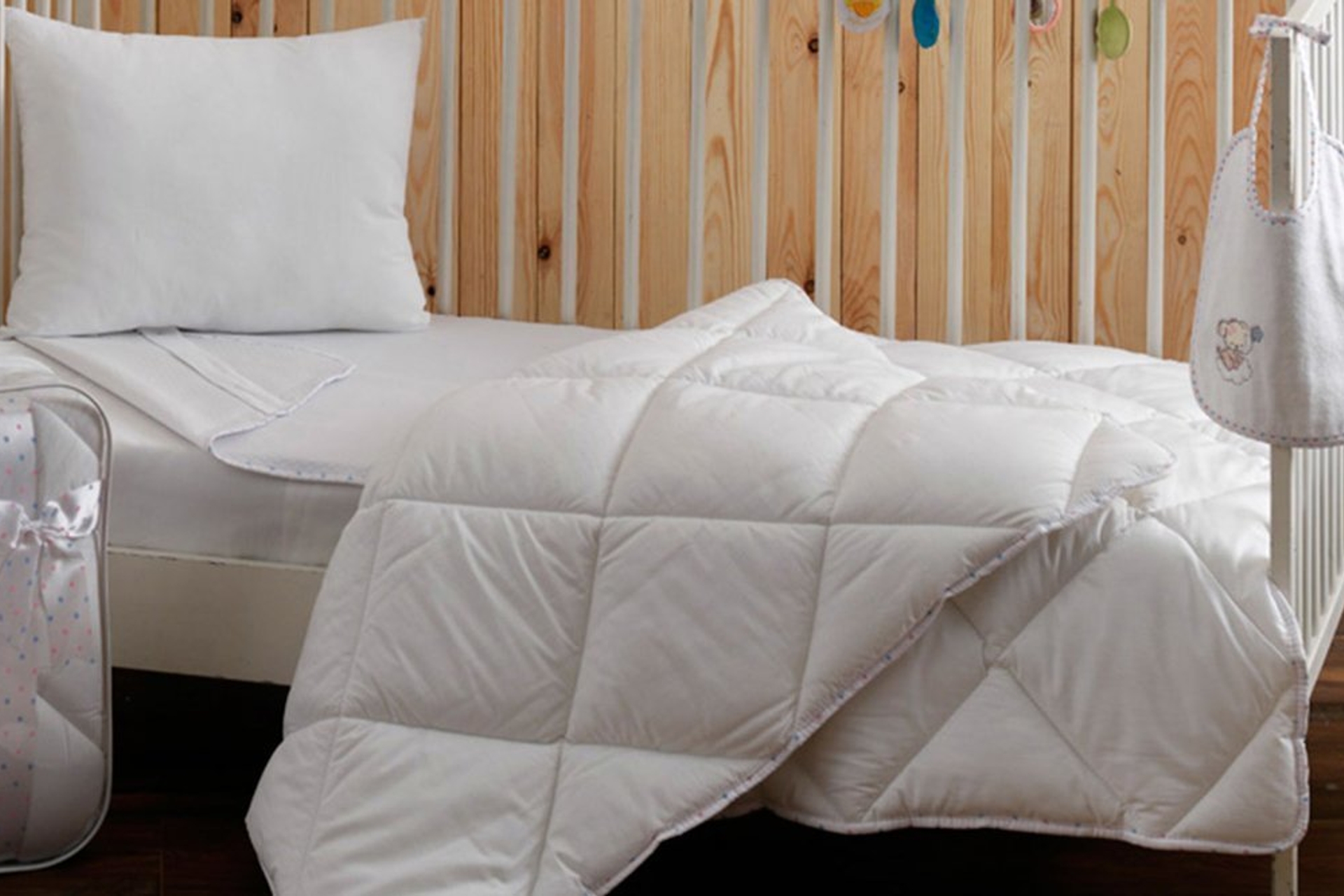 BEBEK SETİ / MAMA ÖNLÜĞÜ HEDİYELİ FİYATI Vivense