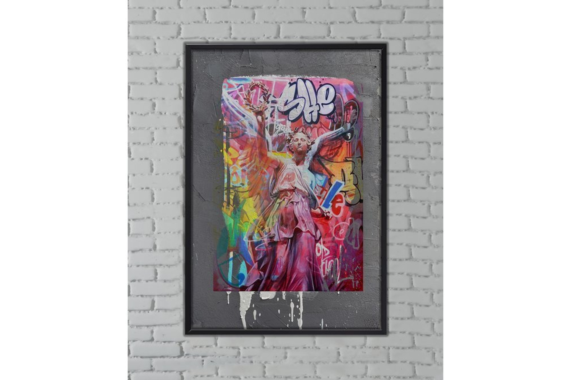 Duvar Dokulu Grafiti- She -1