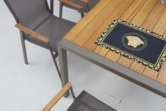 Daisy Tuinset, 8 Zits, Cappicino