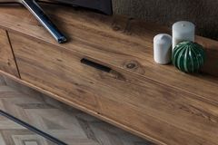 Milwaukee Midlake TV Unit, 180 cm, Walnut