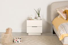 Luke Nachttisch, Beige