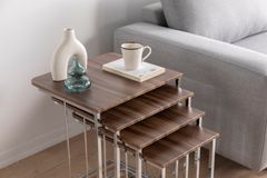 Vegas Zettafels met Metalen Poten, Walnoot