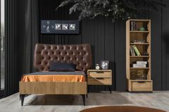 Kolosseum Nachtkastje, Walnoot