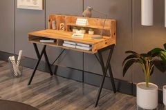 Yanke Bureau, Pijnboom