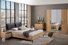 Ety Kledingkast met 4 Deuren en Spiegel