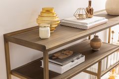 Sinta Dressoire, Messing