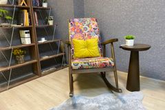 Asedia Trend Retro Schommelstoel, Veelkleurig & Walnoot