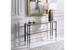 Fiorella Dressoir, Verouderd Zwart