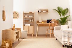 Torenna Bureau, Saffier Eik