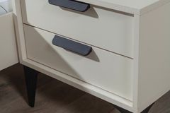 Kolosseum Nachtkastje, Wit