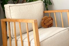 Joan Teddy Schommelstoel, Beige