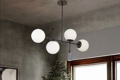 Apliqa Gael Vier Kroonluchter, Zwart