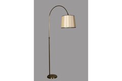 Lina Piramide Staande Lamp, Beige en Mat Goud