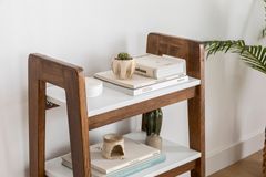 Noma Korte Boekenkast, Walnoot