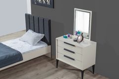 Kolosseum Ladekast, Wit