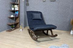 Asedia Maeve Schommelstoel, Antraciet & Walnoot