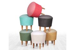 Sandy Poef met Houten Poten, Creme