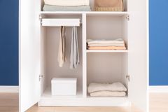 Luna Kledingkast Korte Separator