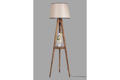 Francesca Houten Vloerlamp met Driepoot & Rek, Bruin & Dennenhout