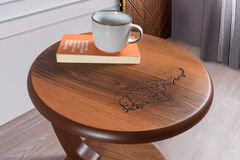 Mobby C-Vormige Bijzettafel, Walnoot