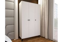 Iller Kledingkast met 3 Deuren en Rekken