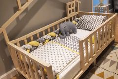 Luxury Montessori Children's Bed, 100 x 200 cm, Pine