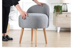 Corville Poef, Grijs