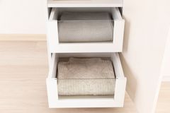 Luna Kledingkast, Glazen Lade, 45cm