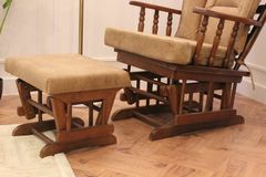 Baroque Schommelstoel, Bruin & Walnoot