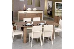 Bois 4-6 Seat Extendable Dining Table, Walnut