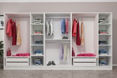 Medway Kledingkast met 8 Deuren en 4 Lades, Wit