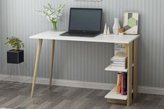 Sale Bureau, Wit en Eik