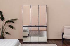 Line Kledingkast met 3 Deuren