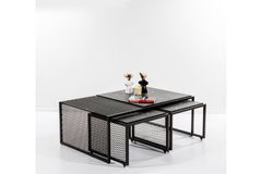 Valencia Salontafelset, Zwart