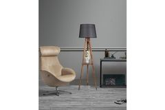 Francesca Driepoot Vloerlamp met Rek, Zwart en Pijnboomhout