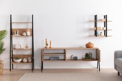 Yanke TV-Meubel met Rekken& Boekenrek, 150 cm, Pijnboom