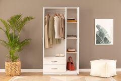 Home Kledingkast met 3 Deuren en 2 Lades