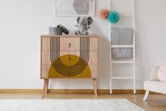 City Sun Chest of Drawers, Walnut