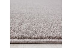 Jednobarevný béžový koberec s moderním vzorem a krátkým vlasem, 200 x 200 cm