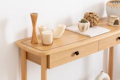 Daisy Consoletafel, Natuurlijke Kleur
