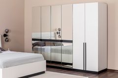 Line Kledingkast met 6 Deuren