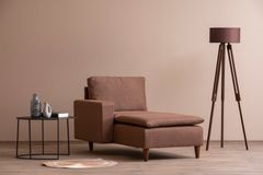 Pafu Lungo Chaise Longue, Lichtbruin