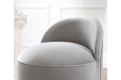 Dover Poef, Lichtgrijs