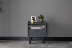 Franz Nachtkastje, Antraciet