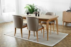 Valens Stoel (Kleurkeuze Stof In Showroom)