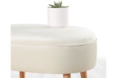 Moile Poef, Creme