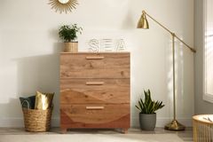 Leva Desert Ladekast, Pijnboom